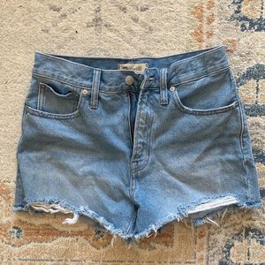 Madewell • The Perfect Jean Short 27